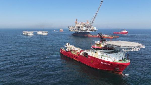 中金策略 济南宅地楼板价首超2万元/平米 中国海外发展逾32亿元竞得历下区地块